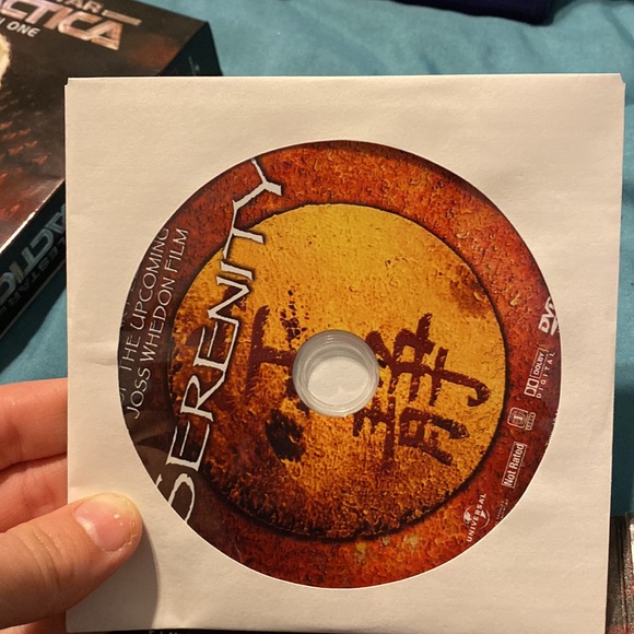 Battlestar Galactica - Season 1 (DVD, 2005) - Picture 3 of 9